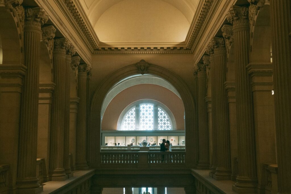 Silhouette of bride and groom at the MET after their NYPL elopement, by Elsie Goodman.